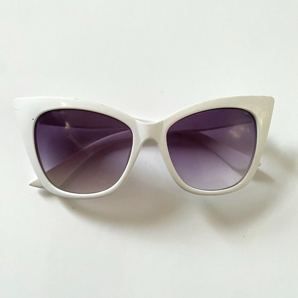 White Cat-Eye Sunglasses - Picture 2 of 3